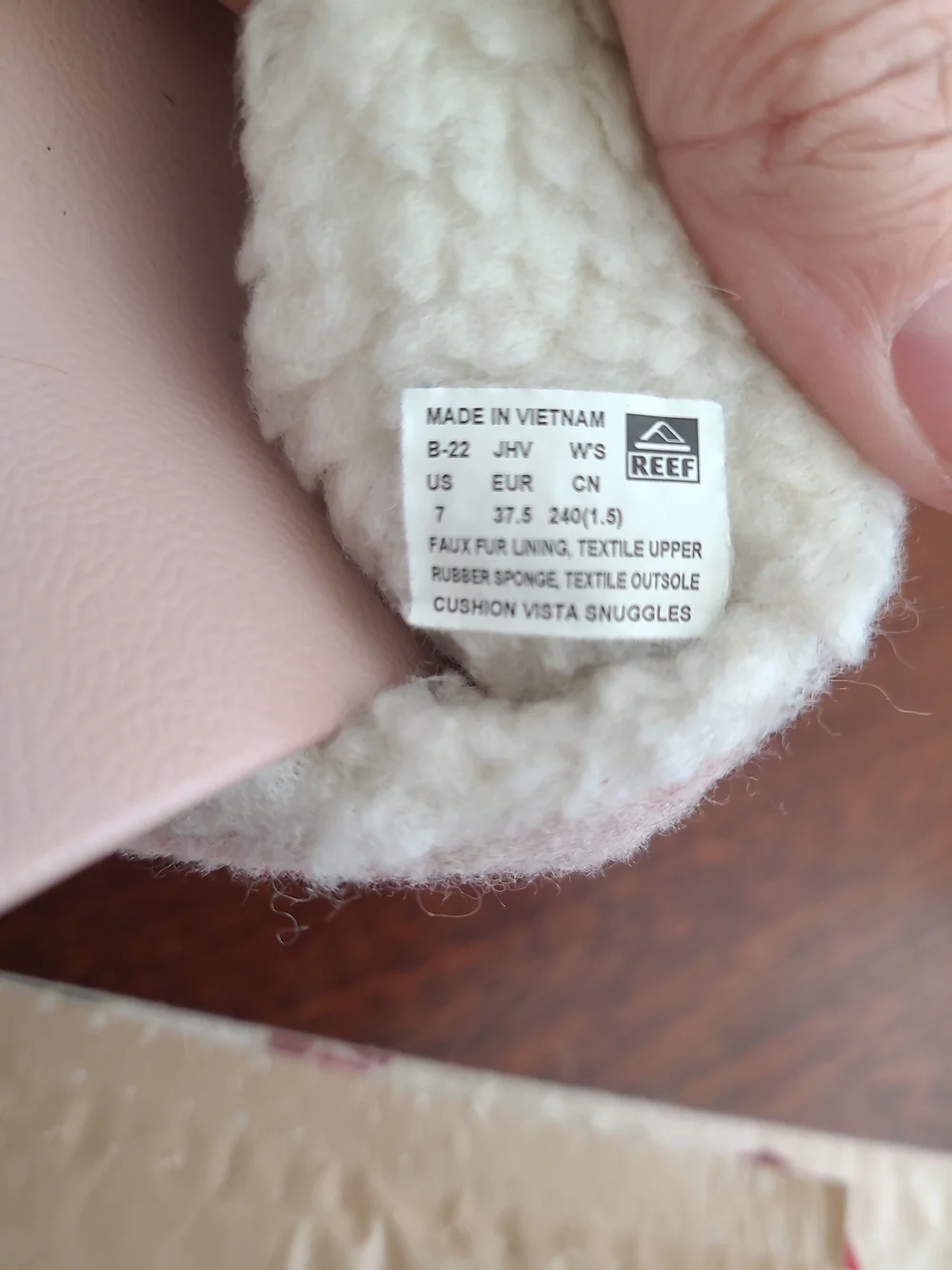 Reef Cushion Vista snuggles Fleece Lined Pink Fuzzy Double-Strap Slide Sandals 7